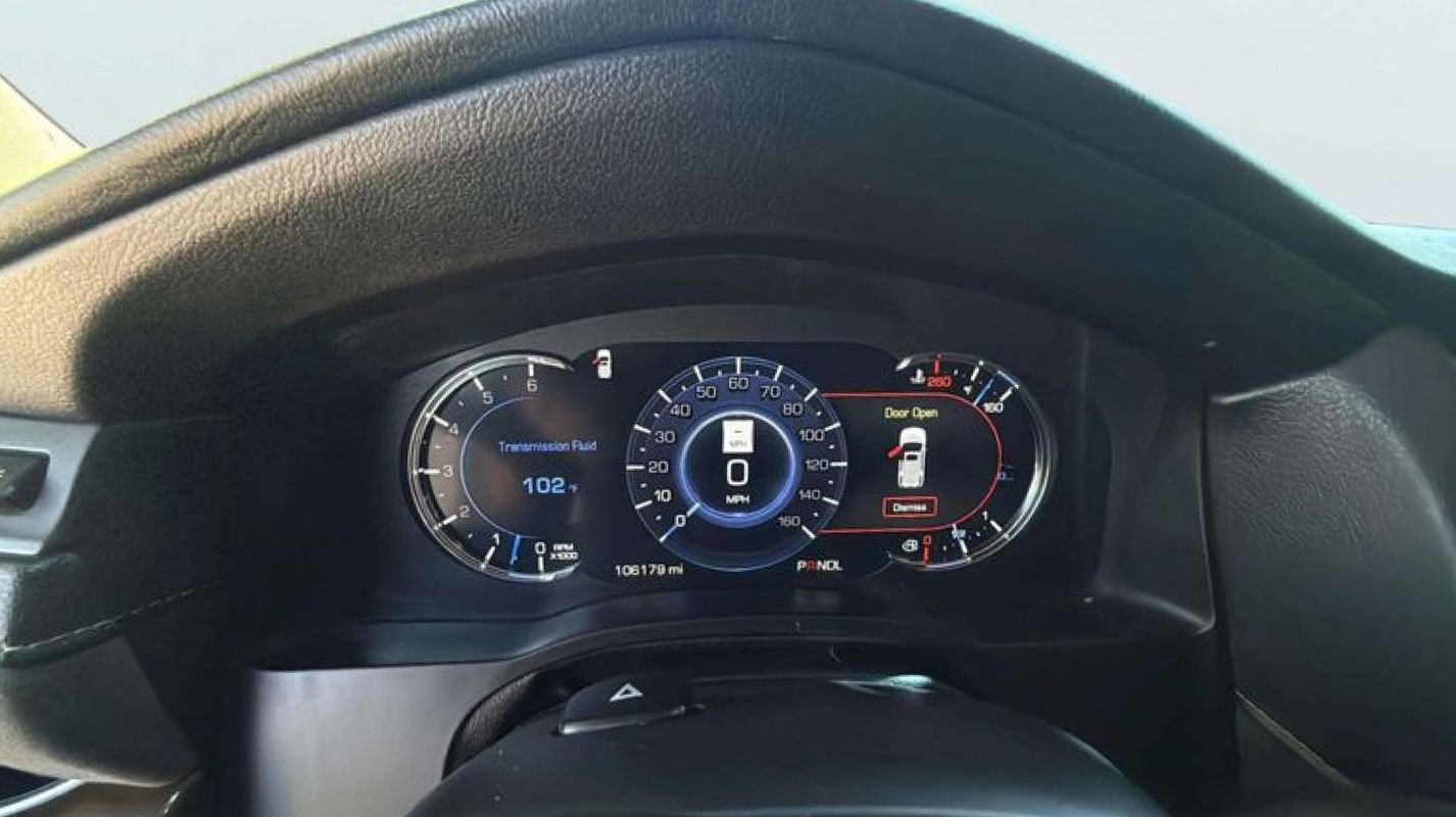 Used 2018 Cadillac Escalade Luxury AWD/4WD image 9