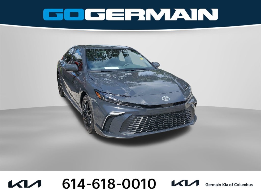 Used 2026 Toyota Camry SE FWD image 4