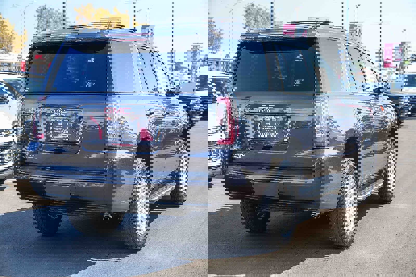 Used 2018 GMC Yukon SLT w/ HD Trailering Package image 4