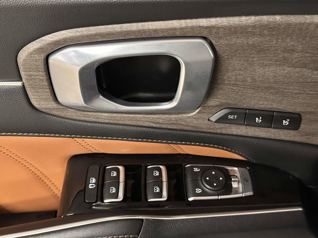 Used 2023 Kia Sorento SX Prestige AWD/4WD image 13