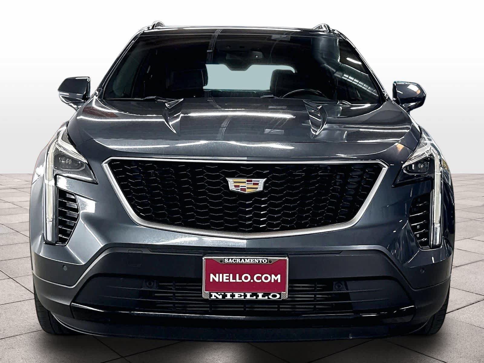 Used 2019 Cadillac XT4 Sport w/ Cold Weather Package FWD image 3