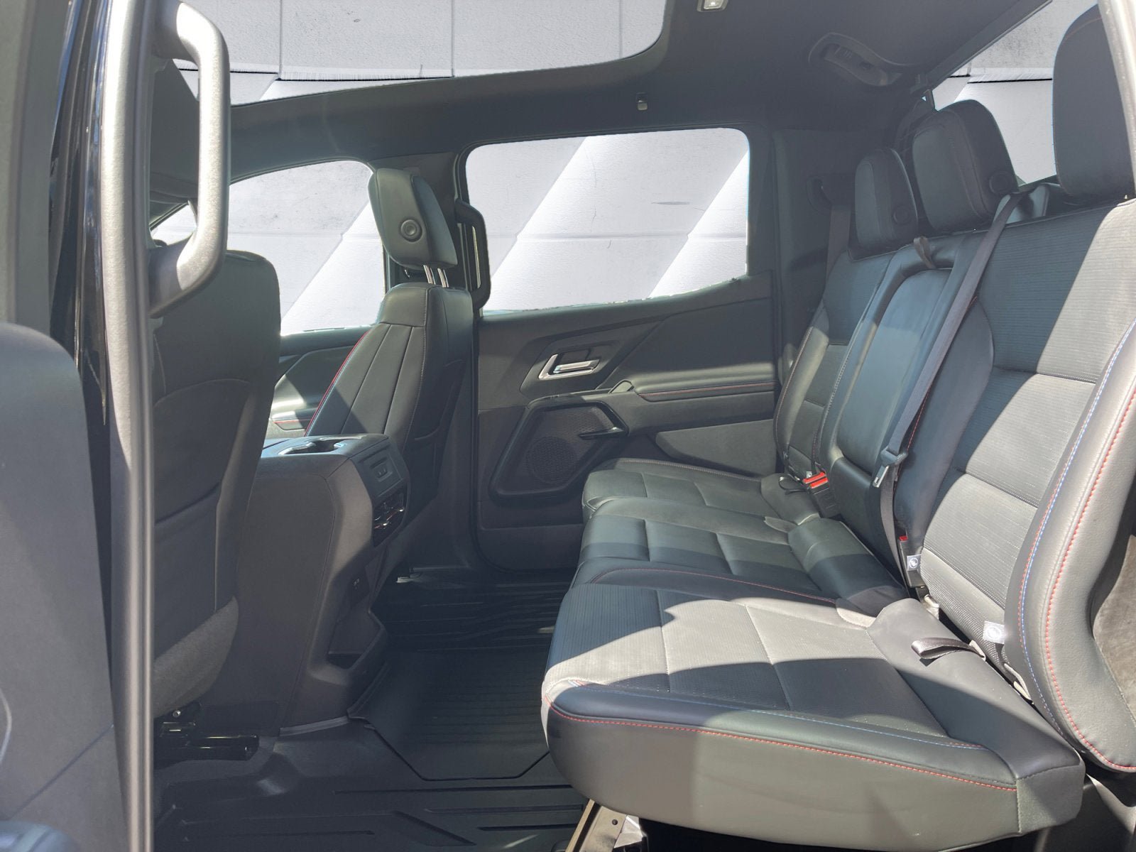 Certified 2025 Chevrolet Silverado EV RST AWD/4WD image 14