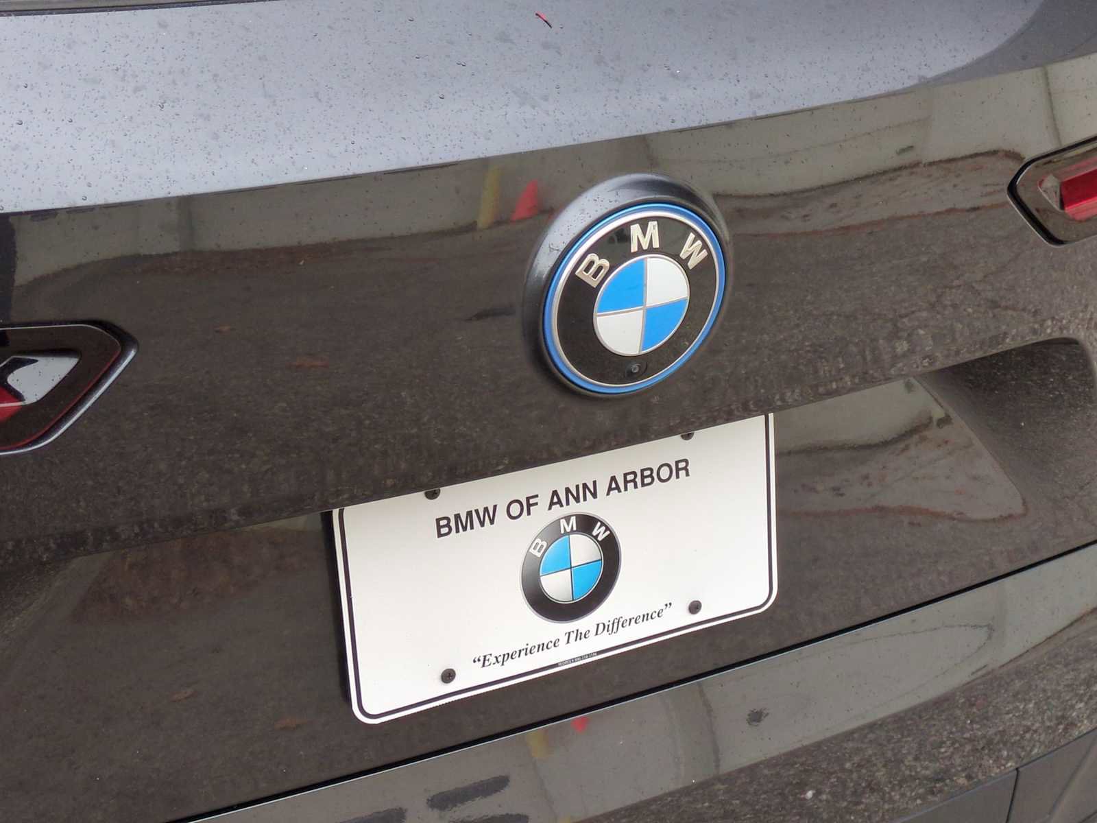 Used 2025 BMW iX xDrive50 image 12