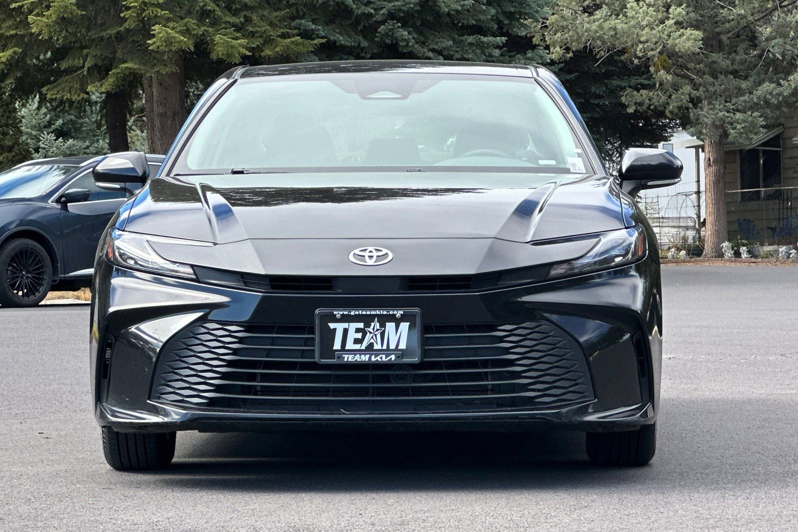 Used 2025 Toyota Camry LE image 9