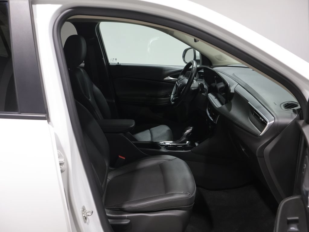 Used 2024 Buick Encore GX Sport Touring AWD/4WD image 22