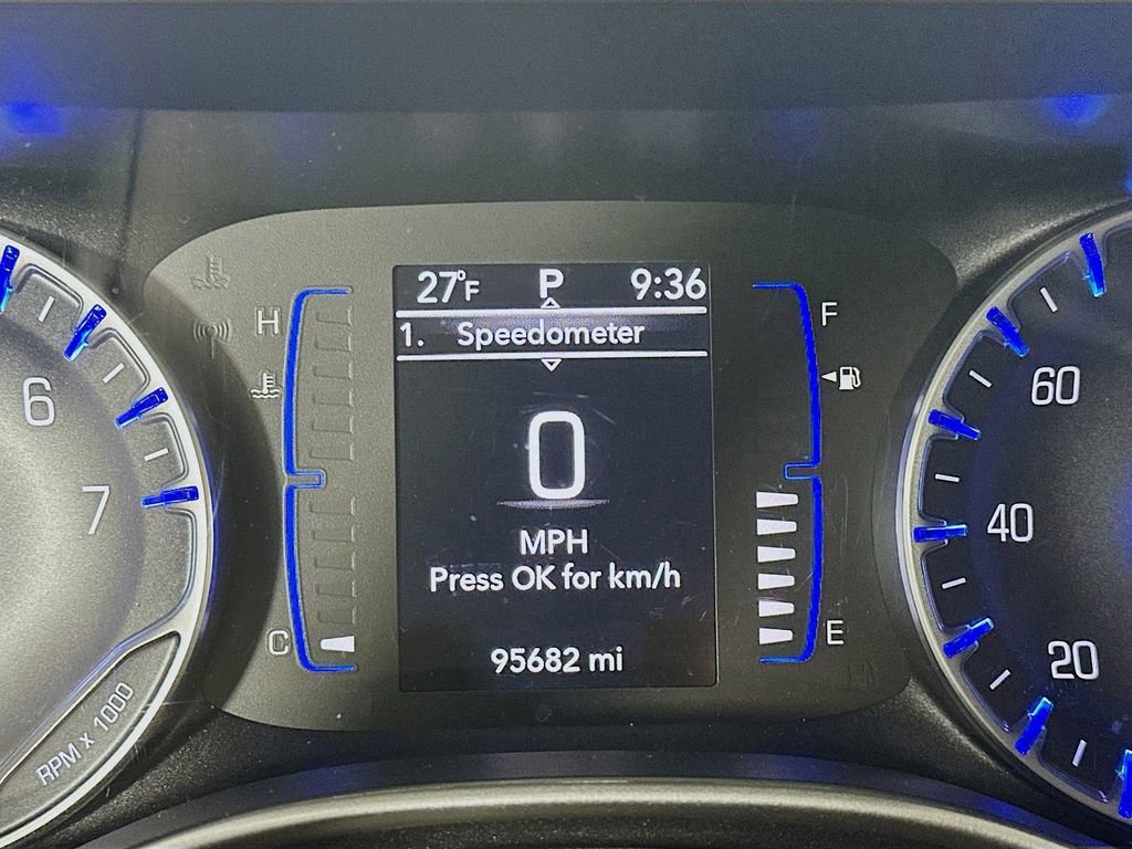 Used 2020 Chrysler Pacifica Touring image 15