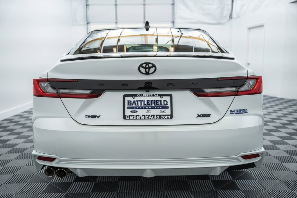 Used 2025 Toyota Camry XSE FWD image 7