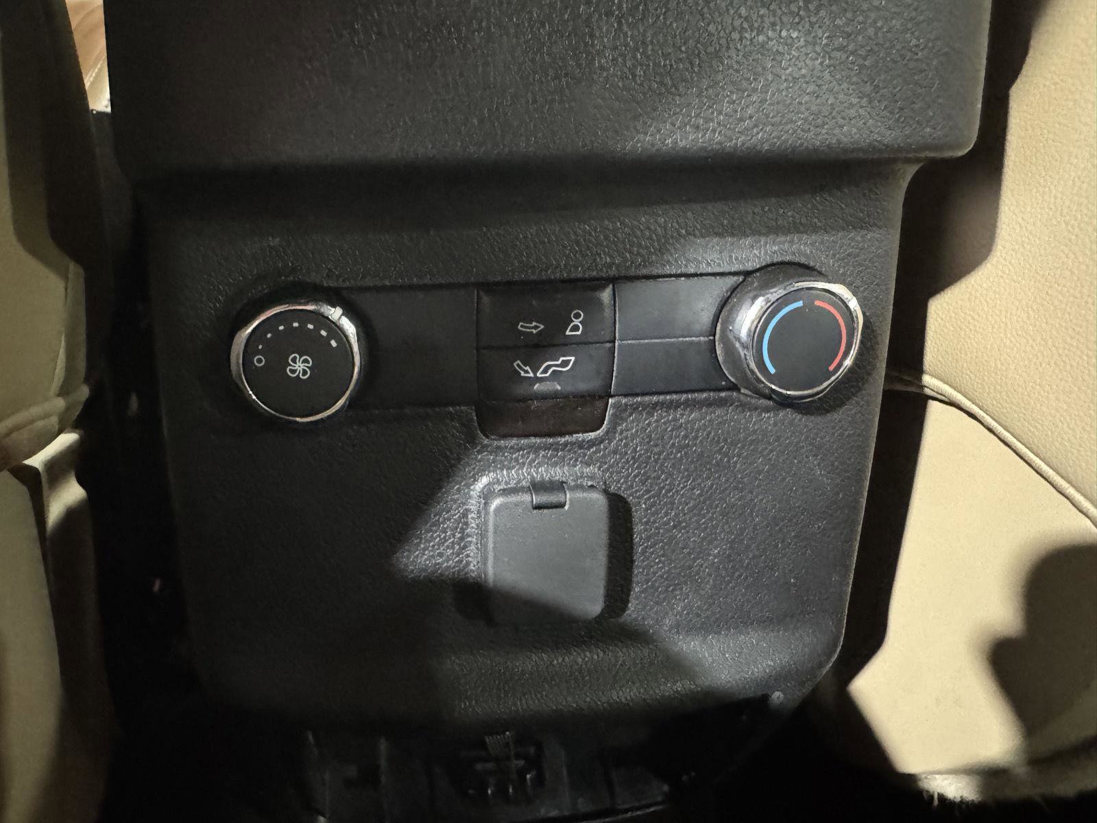 Certified 2017 Ford Explorer XLT w/ Equipment Group 202A FWD image 37