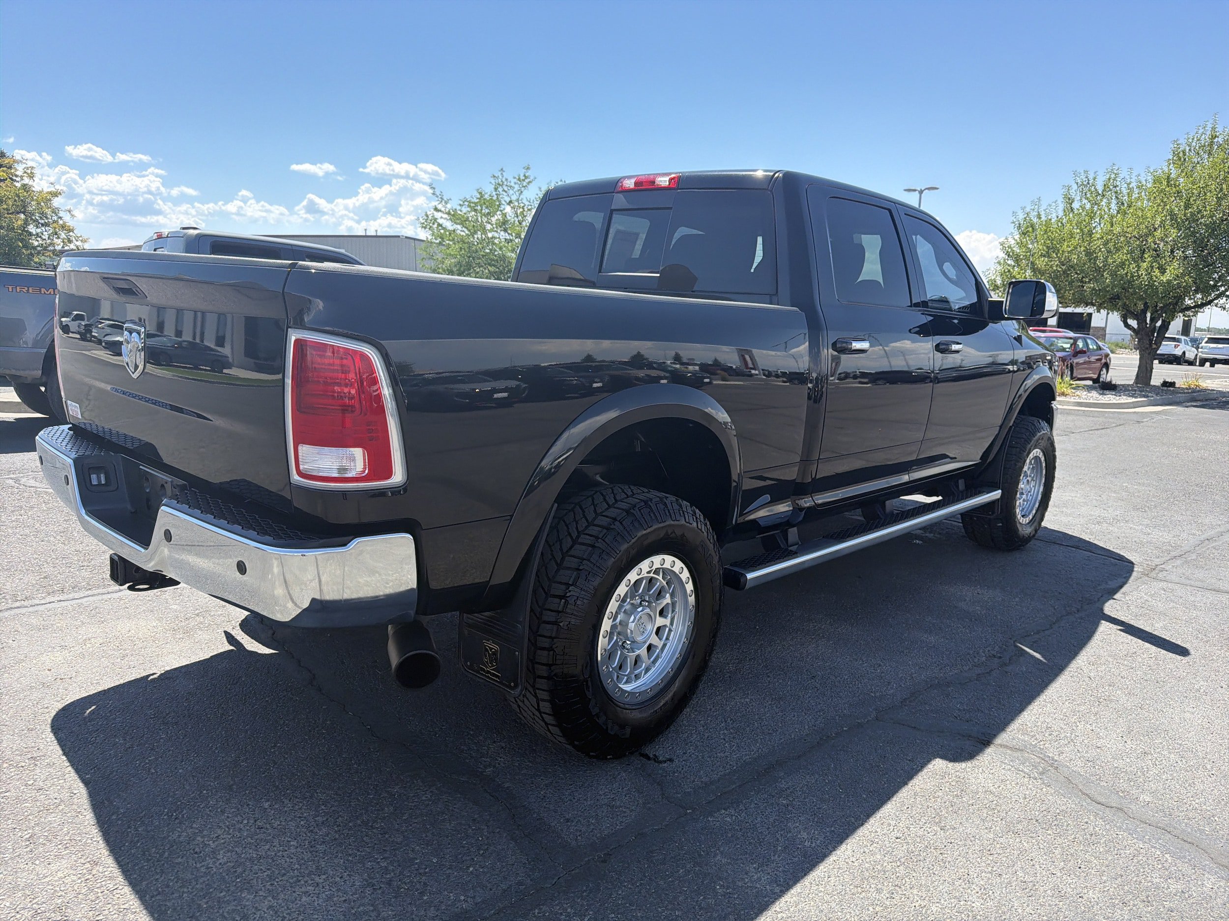 Used 2015 RAM 2500 Laramie w/ Convenience Group AWD/4WD image 5