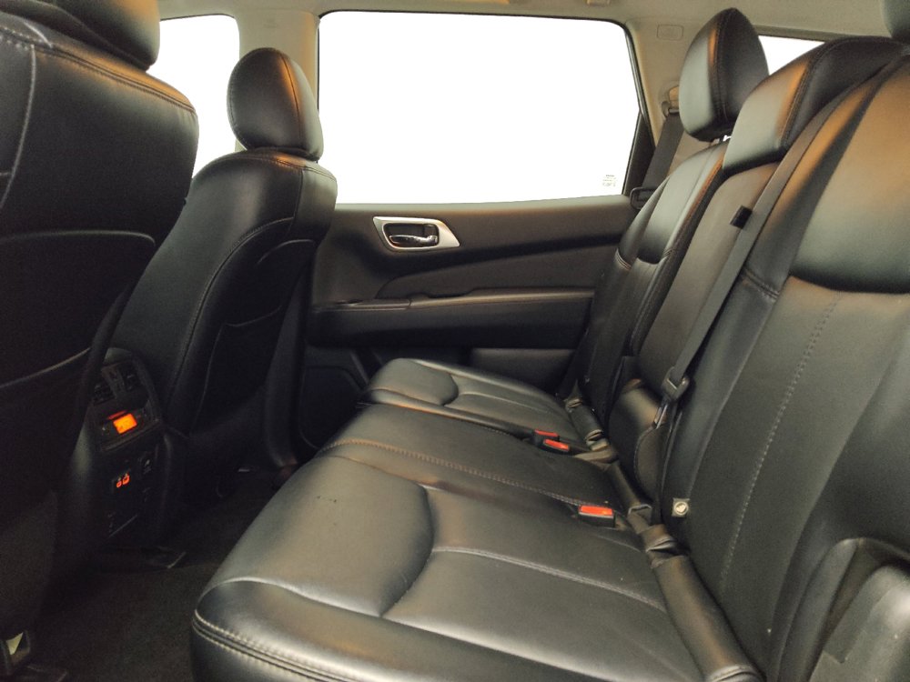 Used 2020 Nissan Pathfinder SL AWD/4WD image 18