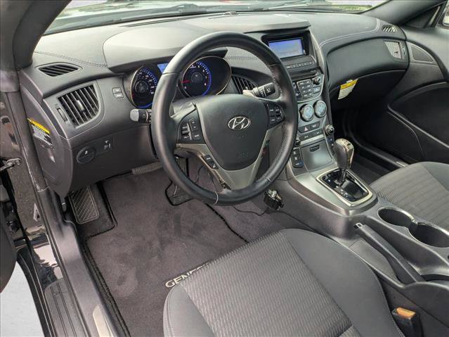 Used 2015 Hyundai Genesis 3.8 RWD image 9