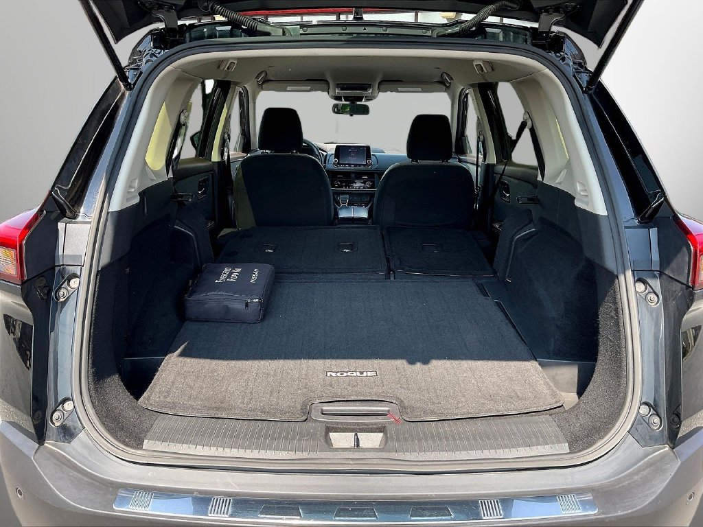 Used 2023 Nissan Rogue SV AWD/4WD image 8