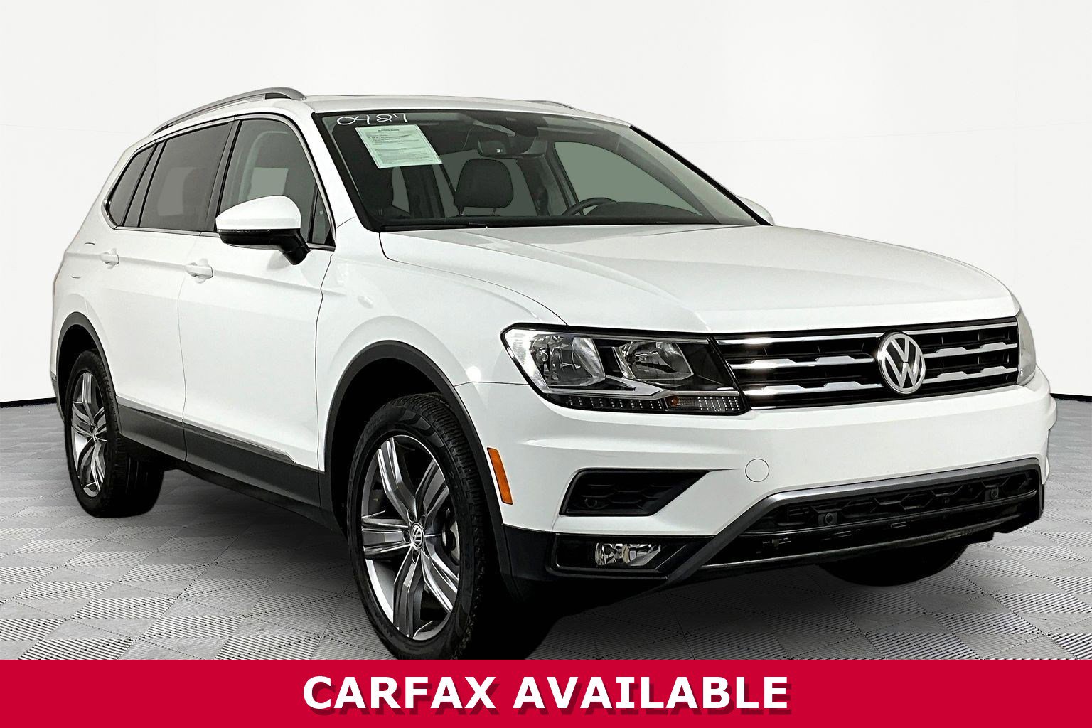 Used 2020 Volkswagen Tiguan SEL AWD/4WD image 3