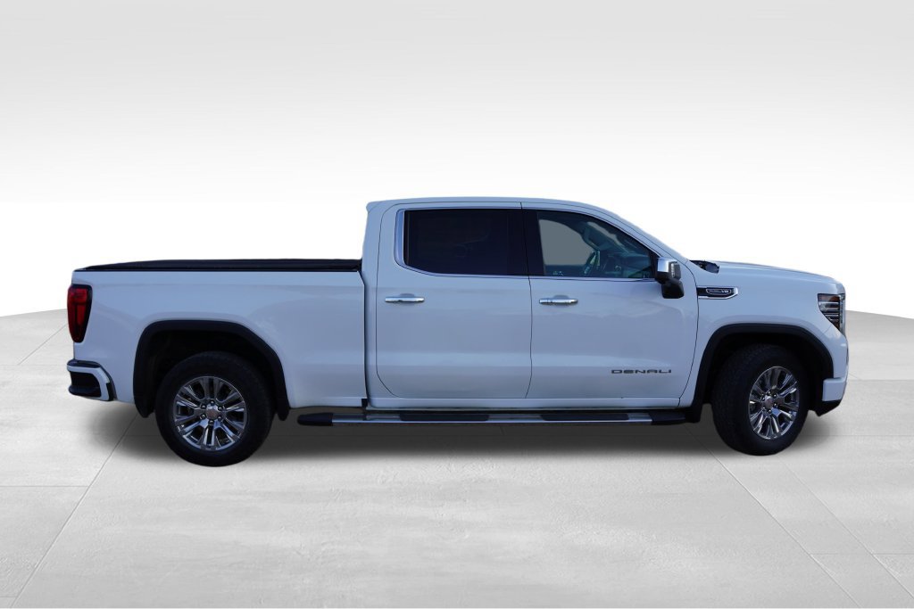 Used 2024 GMC Sierra 1500 Denali AWD/4WD image 3