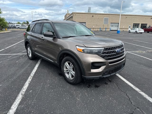Used 2021 Ford Explorer XLT image 8
