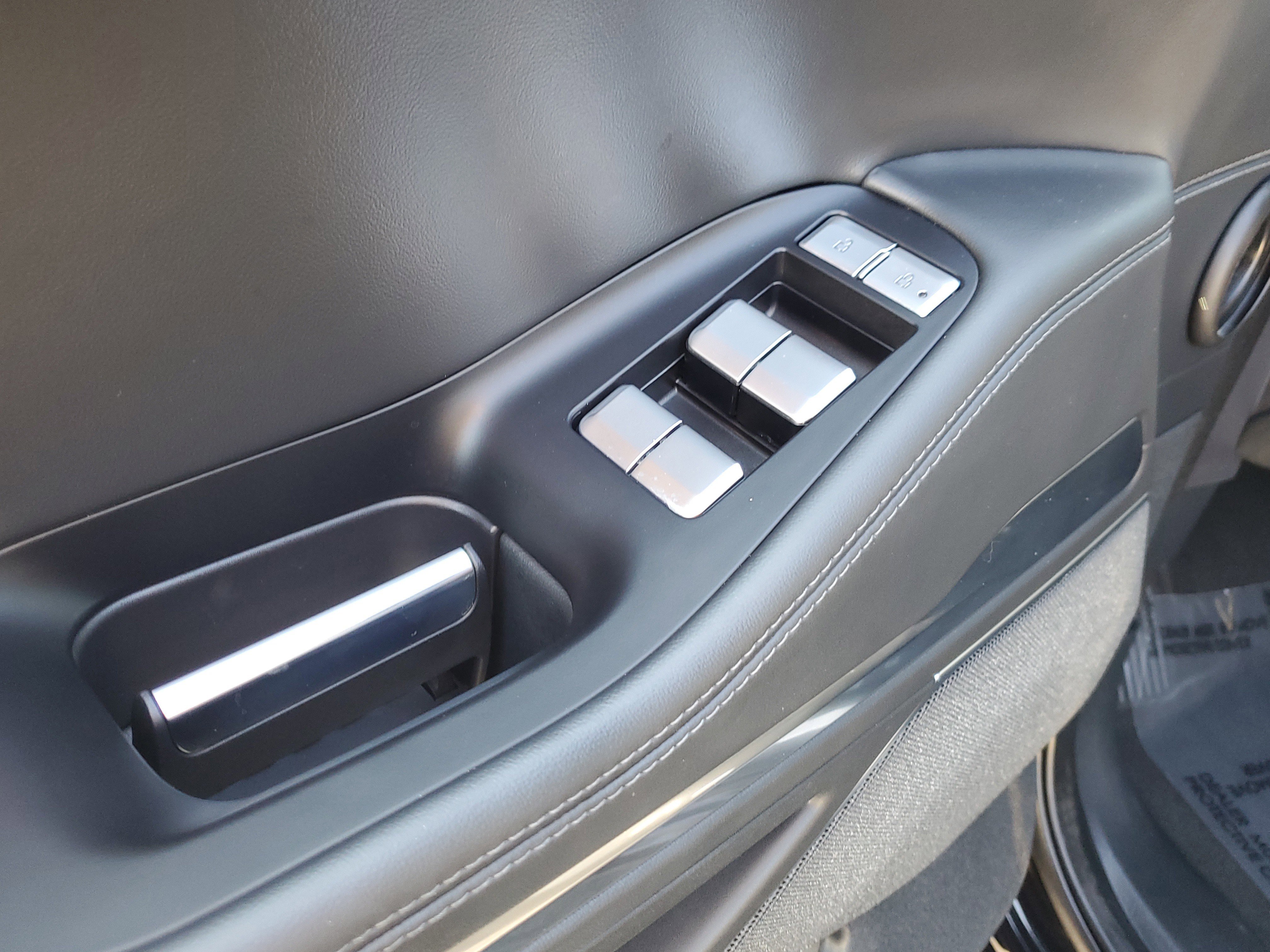 Used 2025 Lincoln Navigator Reserve w/ Jet Appearance Package image 20