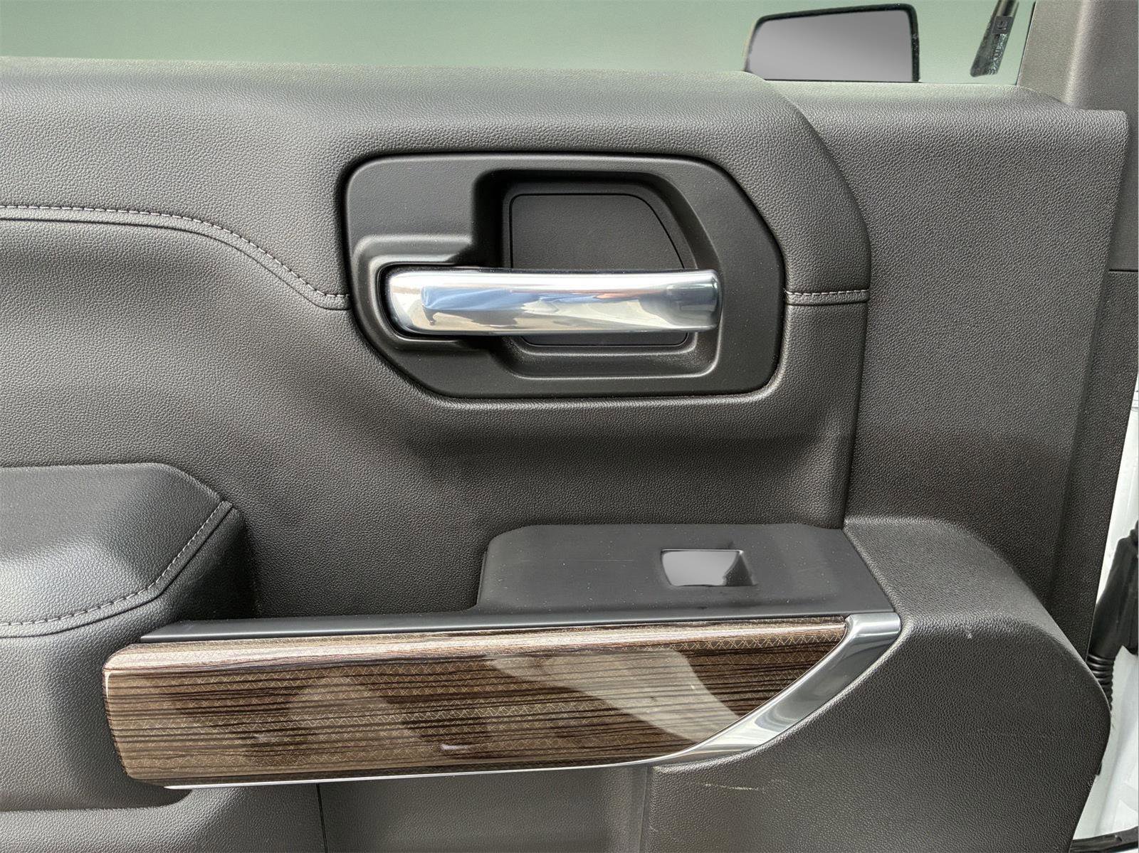 Used 2020 Chevrolet Silverado 1500 LT Trail Boss image 31