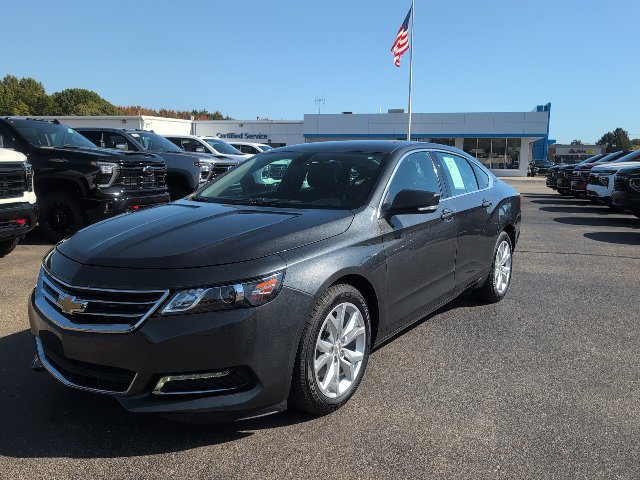 Used 2019 Chevrolet Impala LT FWD image 2