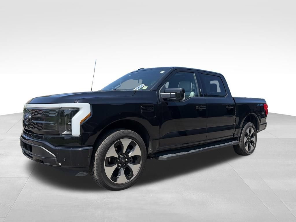 Used 2022 Ford F150 Lightning Platinum AWD/4WD image 3