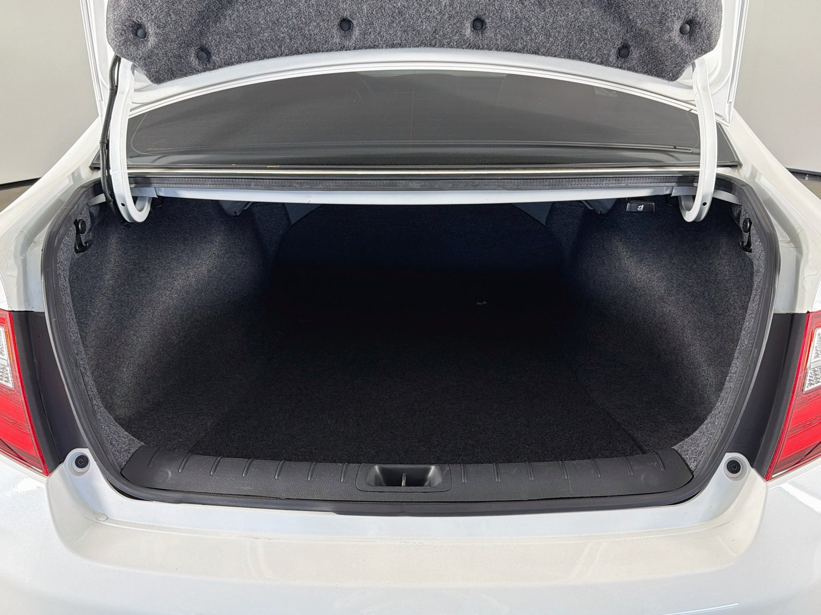 Used 2017 Honda Accord EX-L image 24