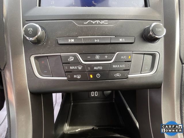 Used 2020 Ford Fusion SE image 25