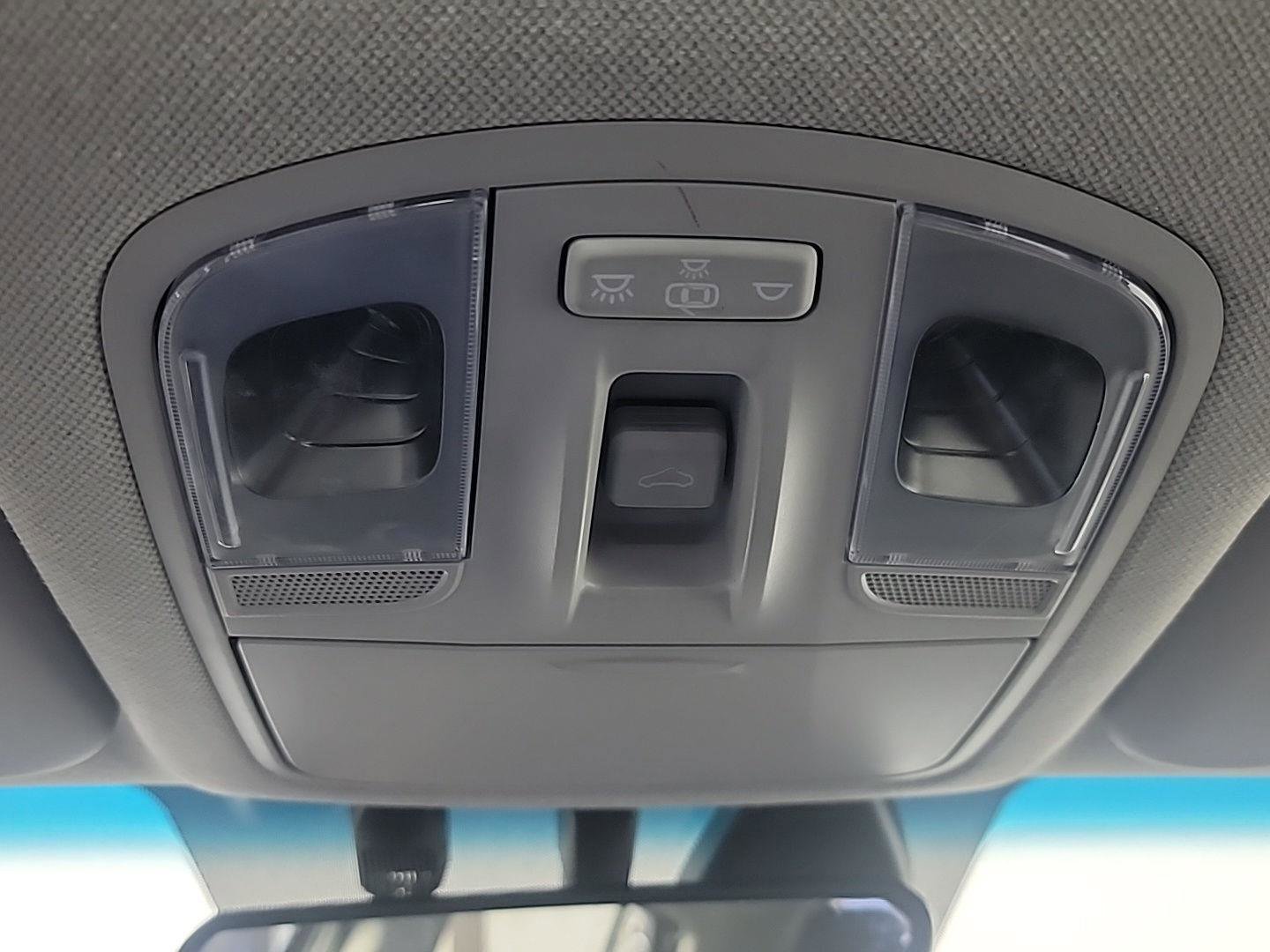 Used 2020 Hyundai Ioniq Limited image 29