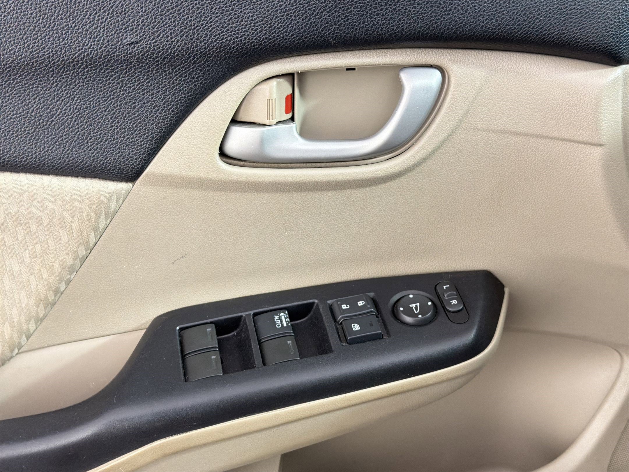 Used 2015 Honda Civic LX image 21