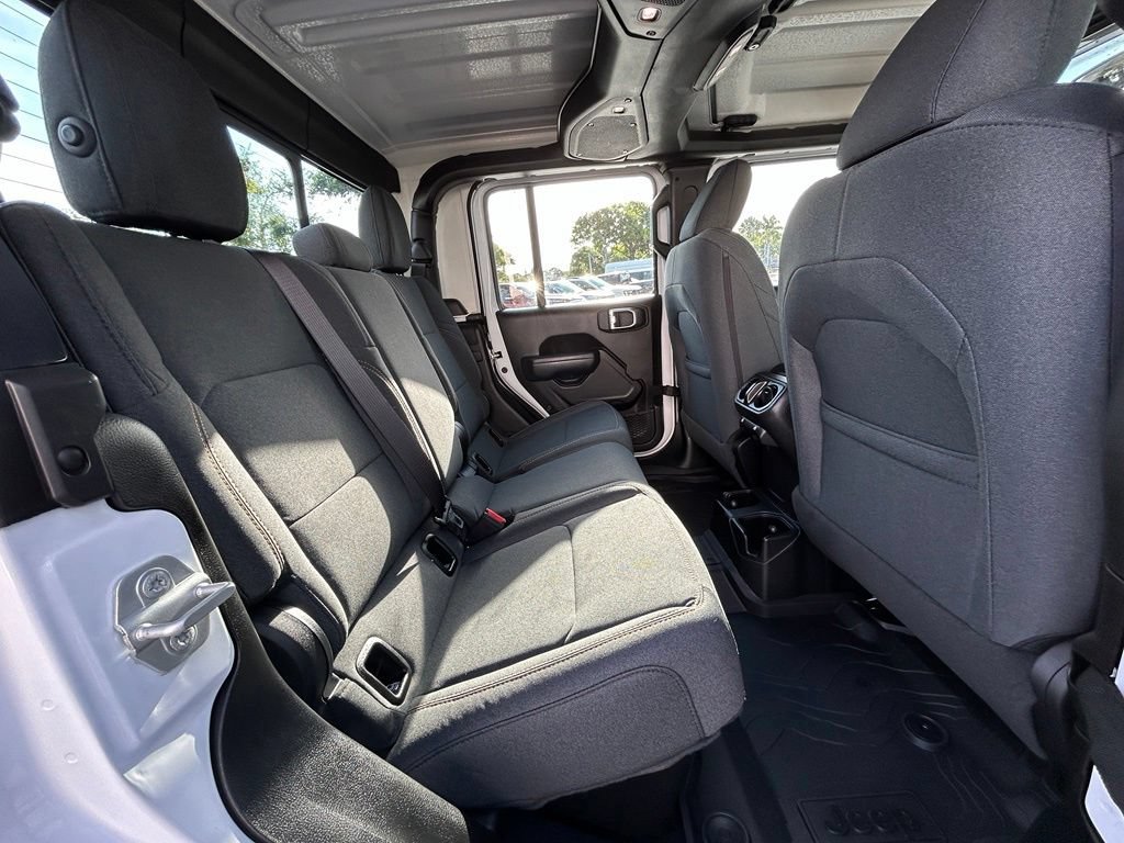 Used 2026 Jeep Gladiator Sport AWD/4WD image 26