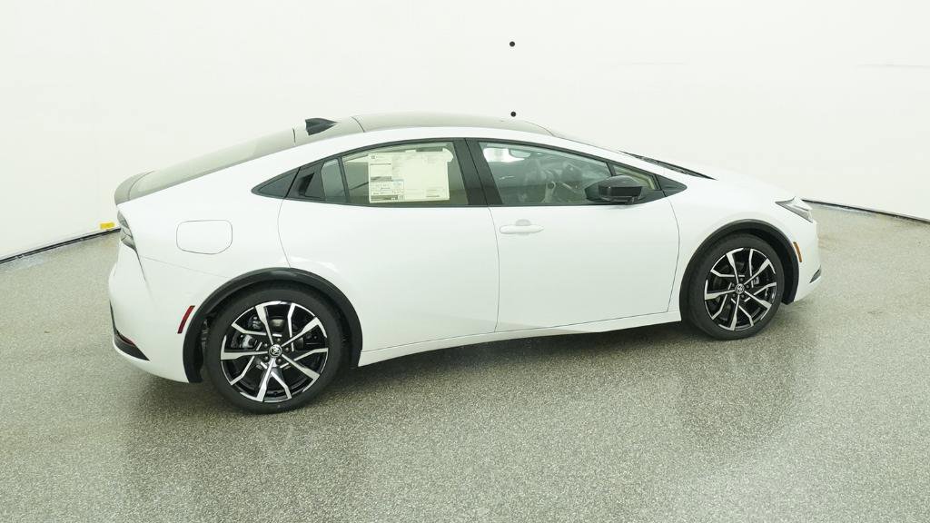 New 2026 Toyota Prius Plug-In Hybrid FWD image 40