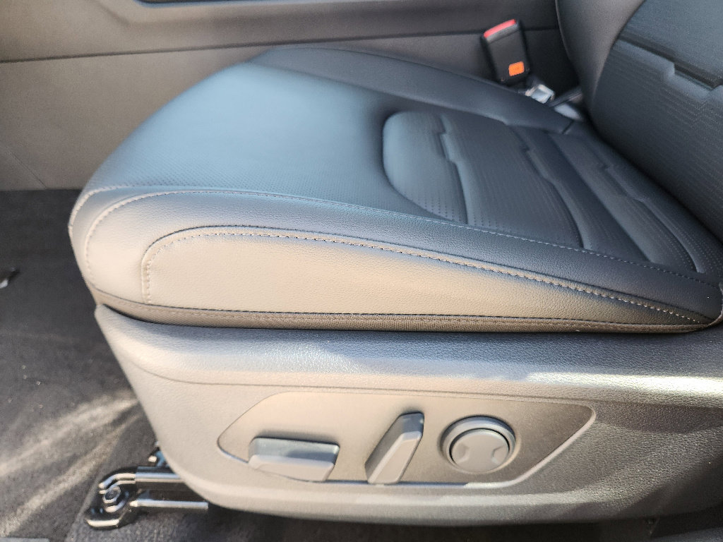 New 2026 Kia Sportage SX image 18