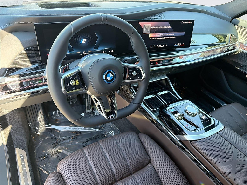 Used 2026 BMW i7 eDrive50 w/ M Sport Package RWD image 7