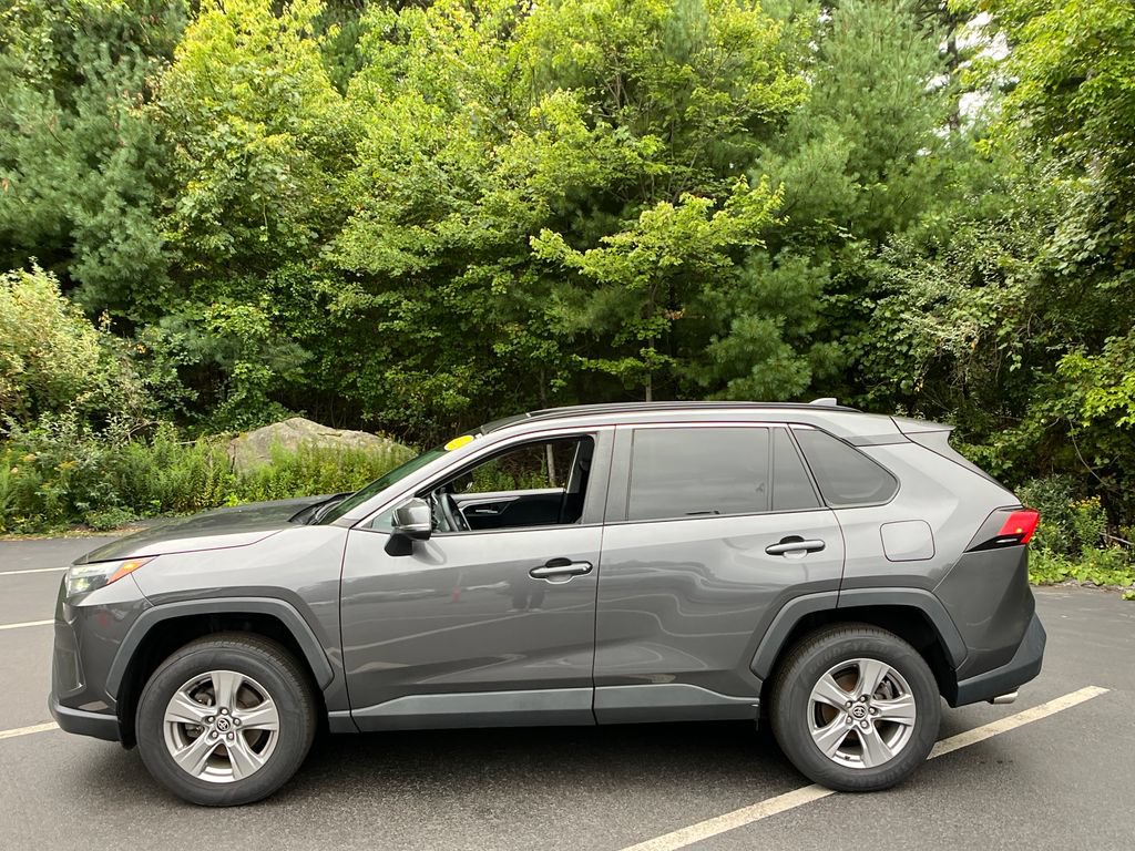Used 2022 Toyota RAV4 XLE w/ Convenience Package AWD/4WD video 2