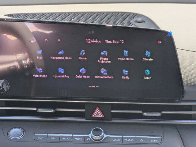 Used 2025 Hyundai Elantra SEL FWD image 19