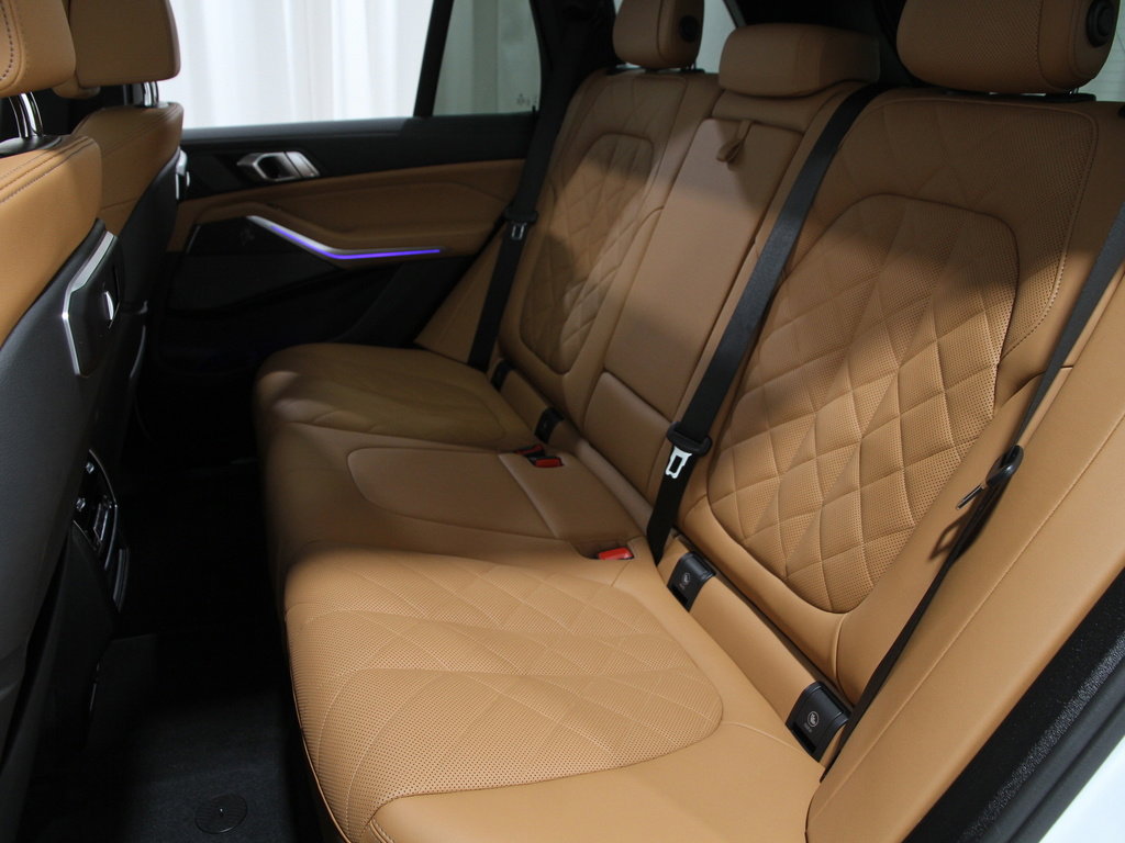 Certified 2026 BMW X5 M60i image 21