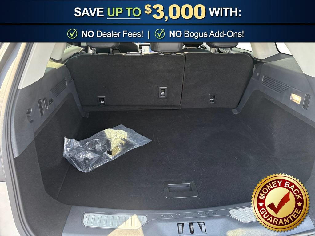 Used 2025 Lincoln Nautilus Reserve AWD/4WD image 24