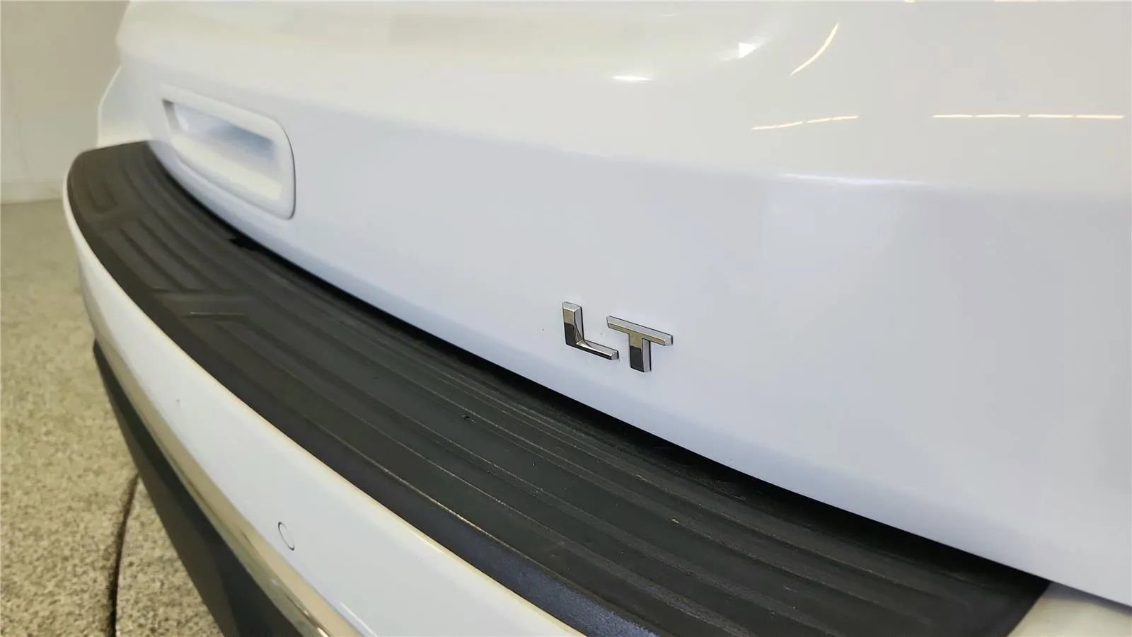 Used 2021 Chevrolet Tahoe LT w/ LT Signature Plus Package AWD/4WD image 17