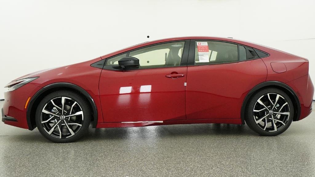 New 2026 Toyota Prius Plug-In Hybrid FWD image 16