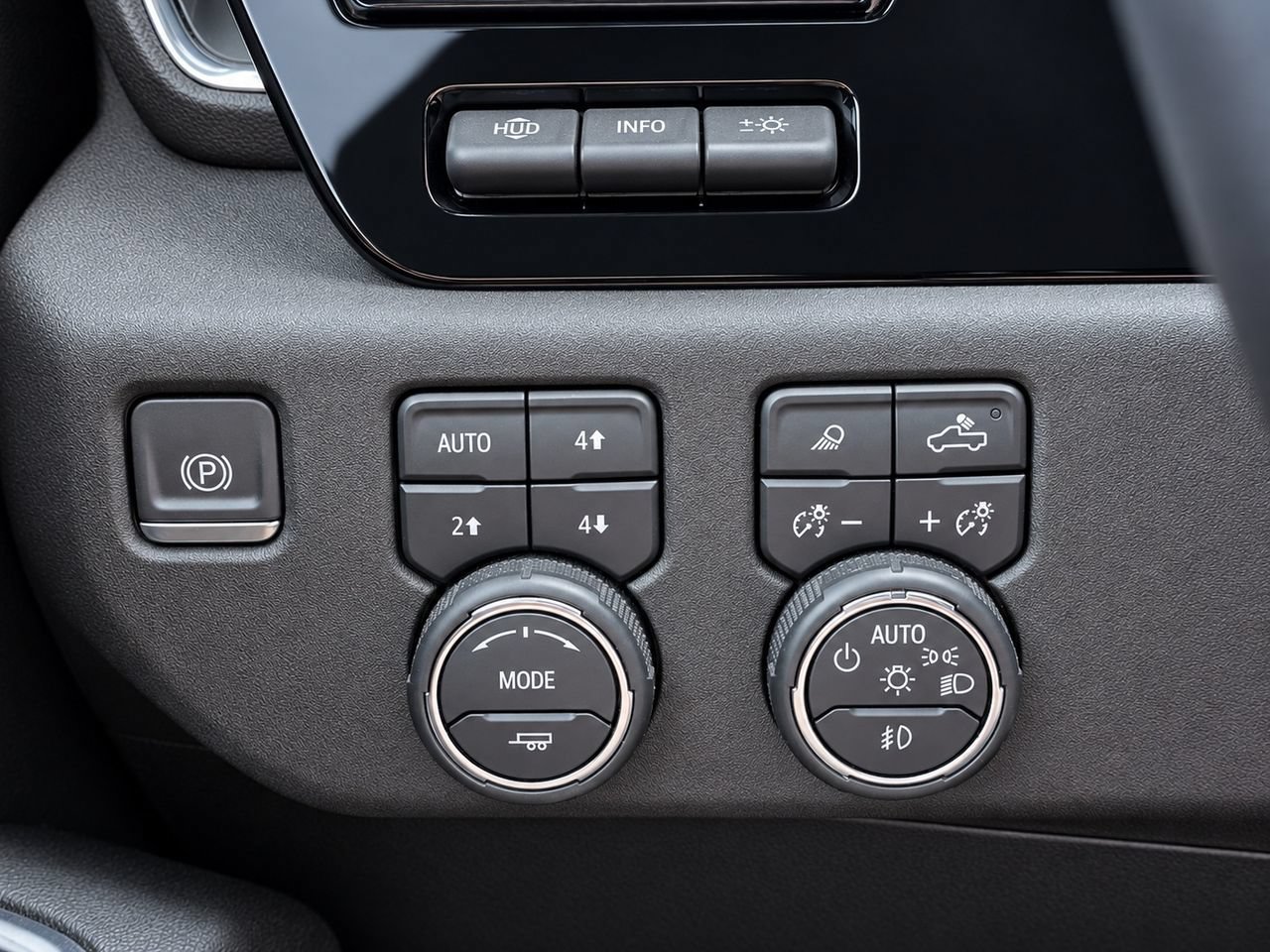 Used 2024 Chevrolet Silverado 3500 High Country w/ High Country Premium Package AWD/4WD image 25