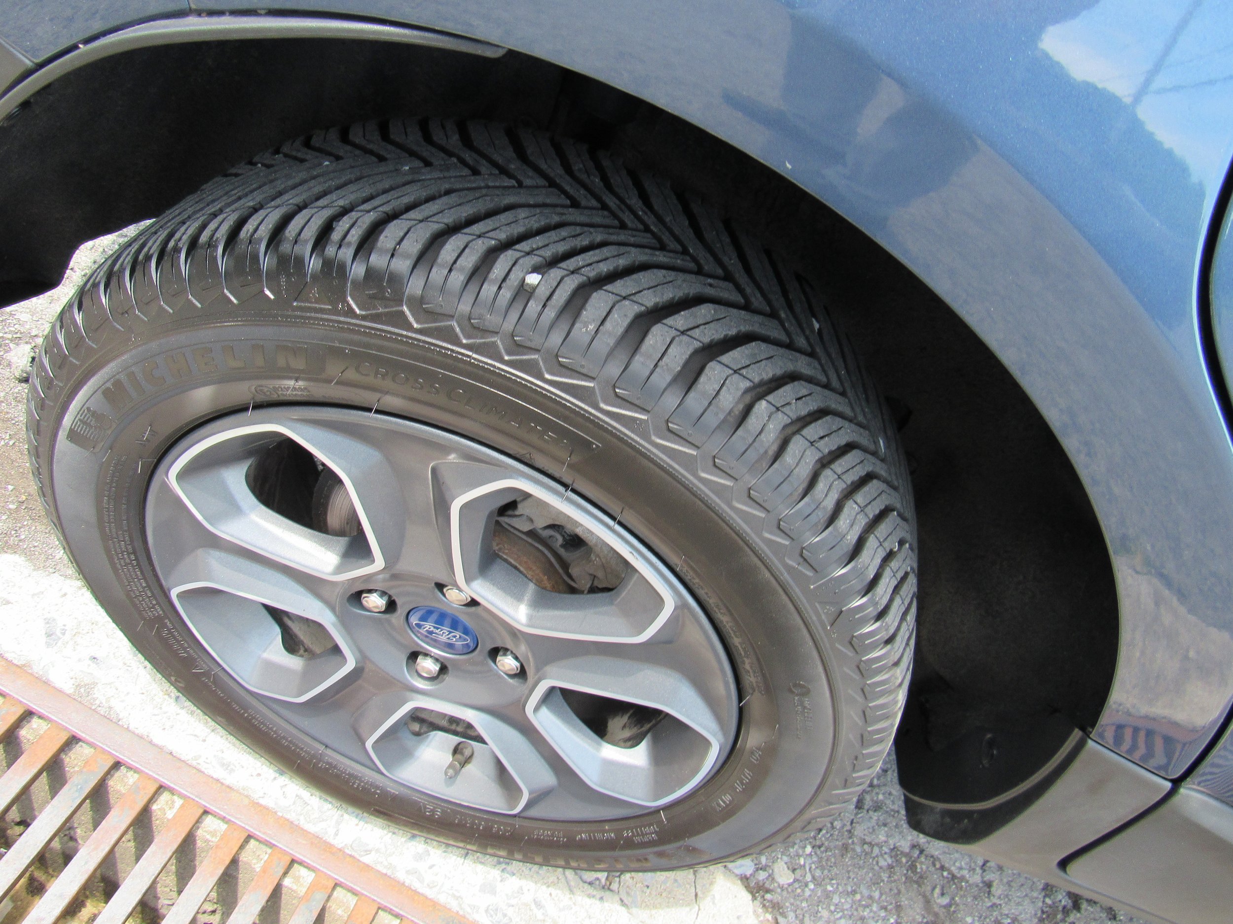Used 2021 Ford EcoSport S AWD/4WD image 12