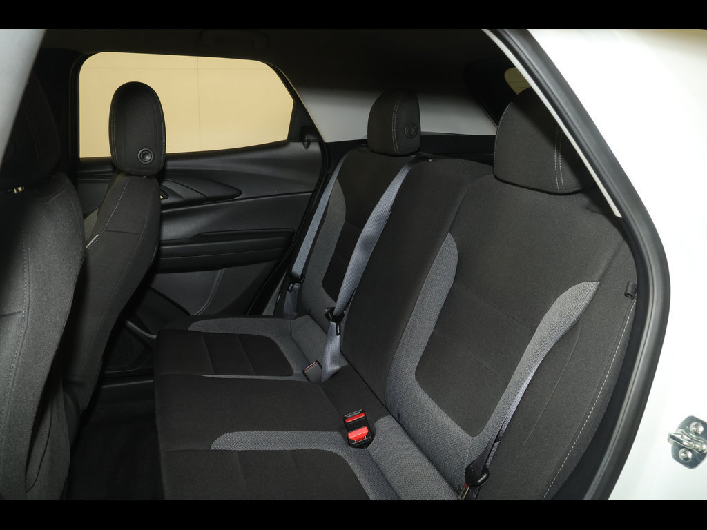 Used 2025 Chevrolet TrailBlazer LT FWD image 26