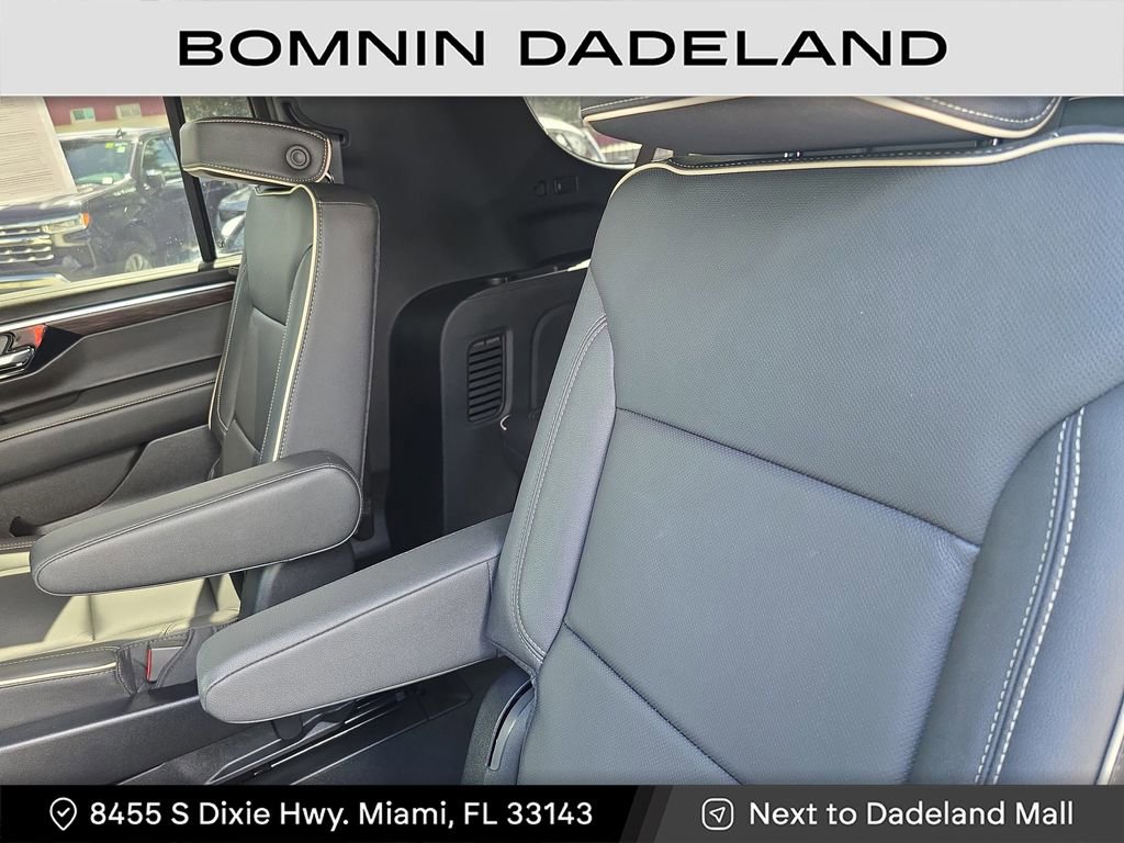 Certified 2025 Chevrolet Suburban Premier image 16