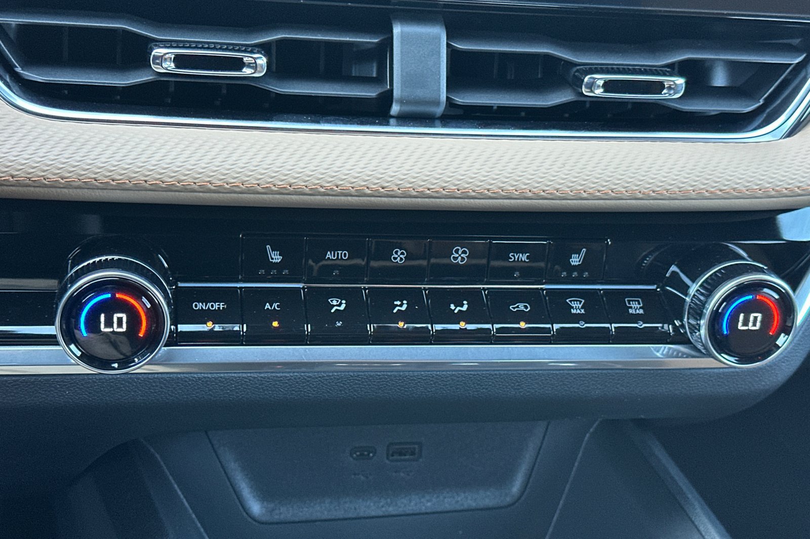 New 2027 Chevrolet Equinox ACTIV AWD/4WD image 21