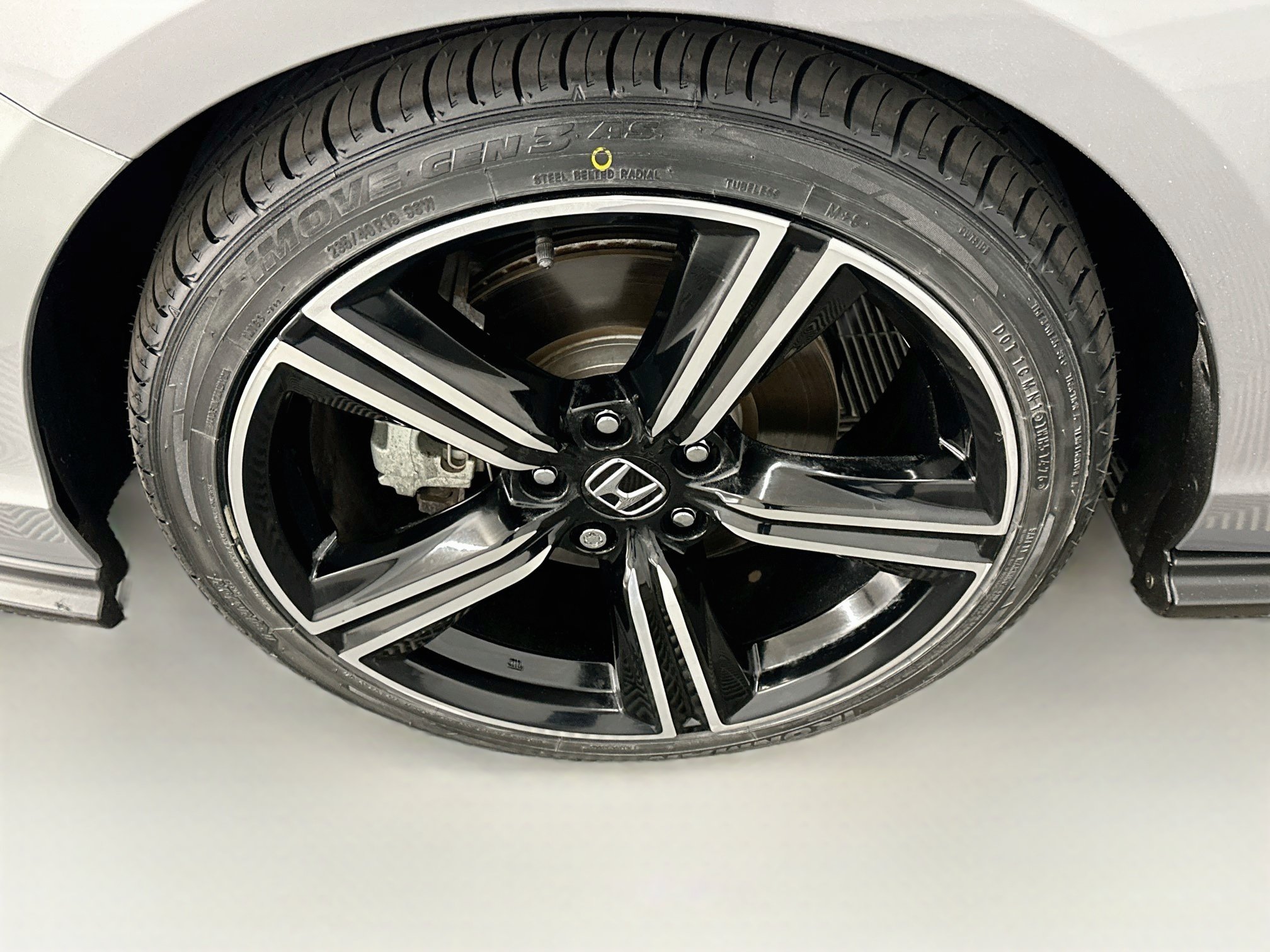 Used 2023 Honda Accord Sport image 11