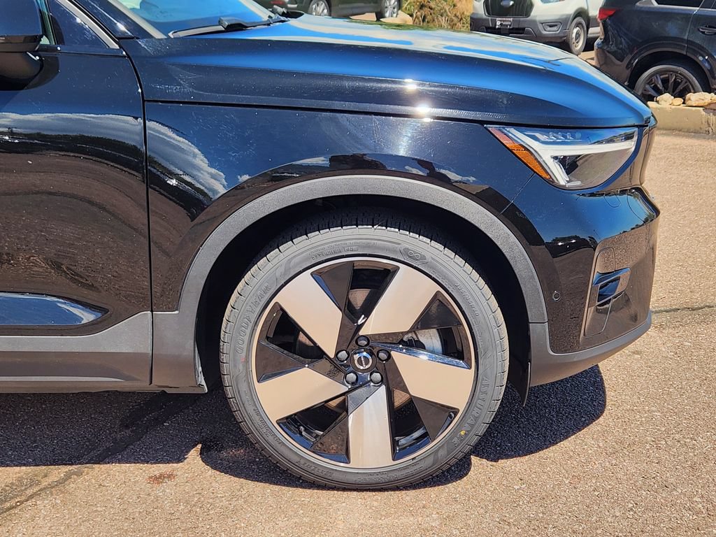 Used 2023 Volvo C40 P8 Recharge Ultimate w/ Protection Package Premier AWD/4WD image 29