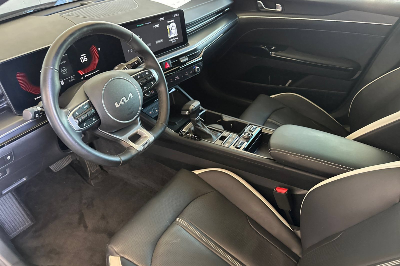 Certified 2025 Kia K5 GT-Line w/ GT-Line Premium Package FWD image 10