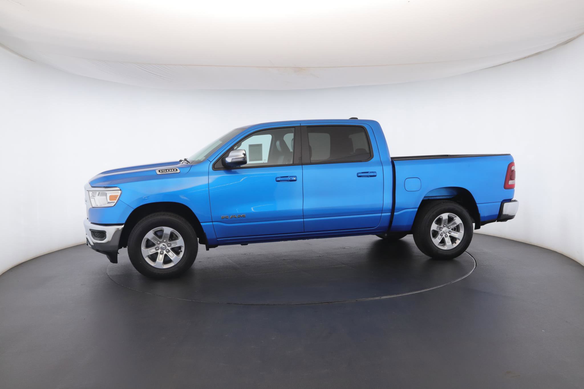 Used 2024 RAM 1500 Laramie AWD/4WD image 42