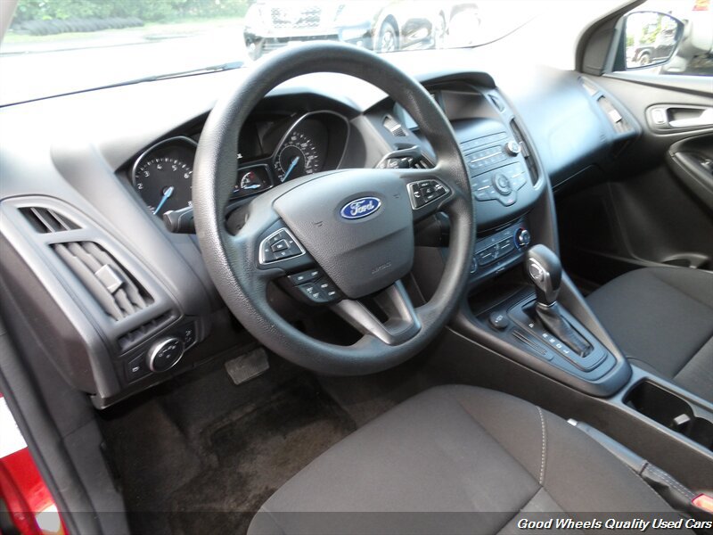 Used 2018 Ford Focus SE FWD image 10