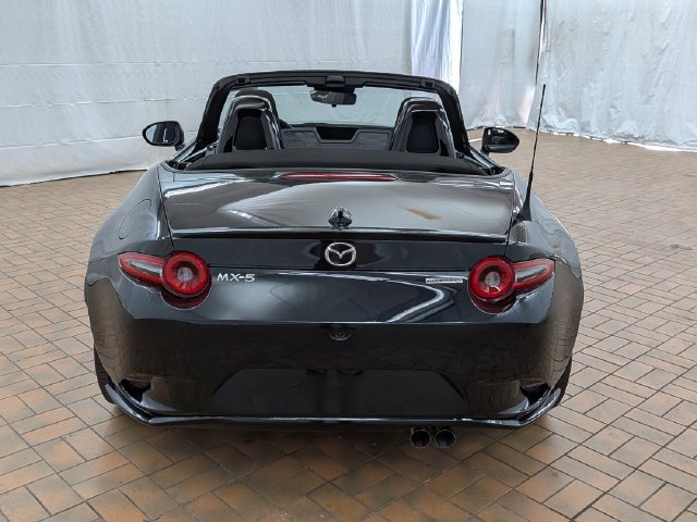 New 2026 MAZDA MX-5 Miata Club w/ Appearance Package RWD image 7