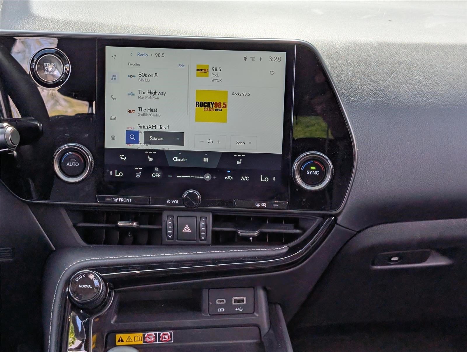 Certified 2025 Lexus NX 350 AWD w/ Accessory Package (2T) image 18