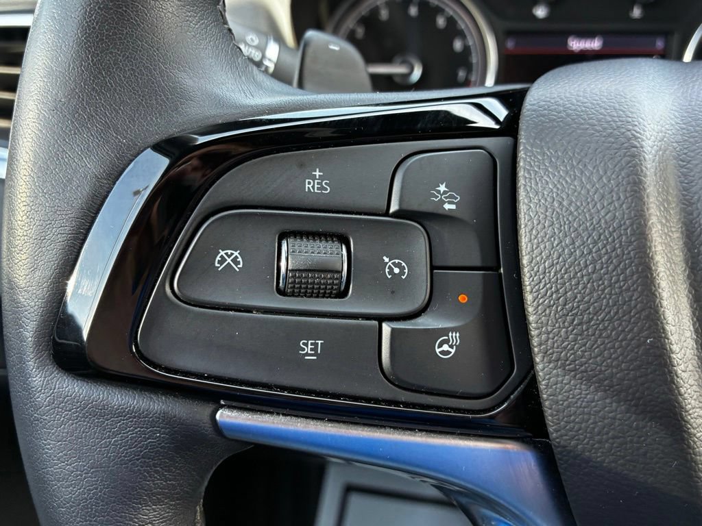 Used 2023 Buick Enclave Essence AWD/4WD image 13